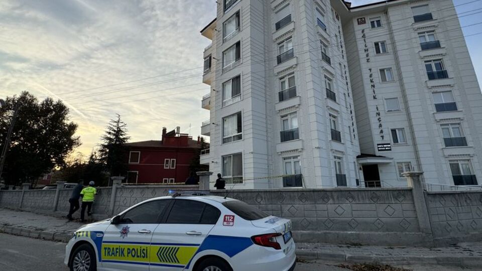 5'inci kattan düşen kadın öldü