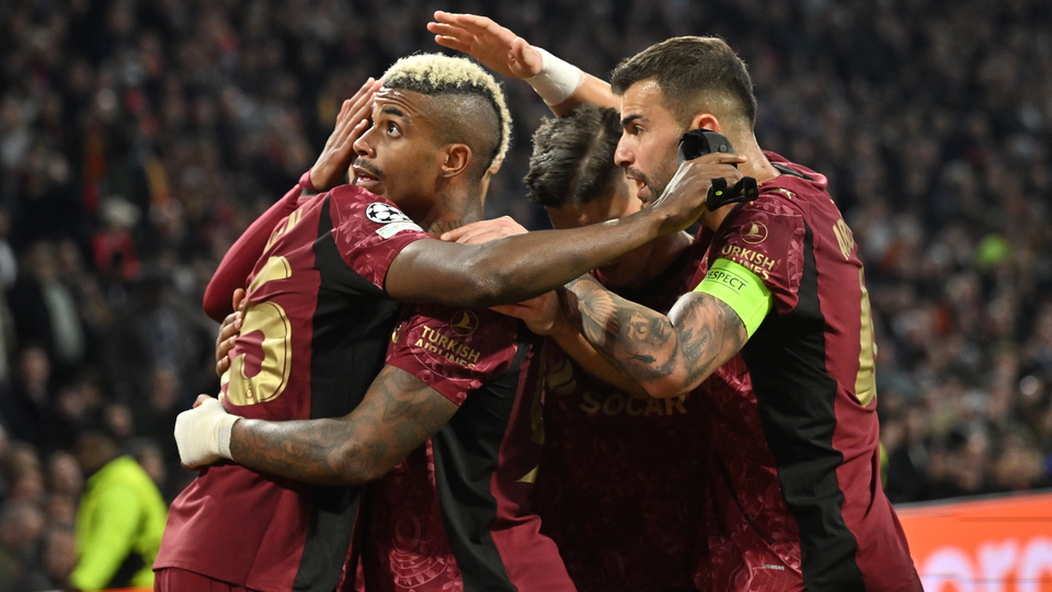 Cimbom, Hollanda'da ilki yaşadı!