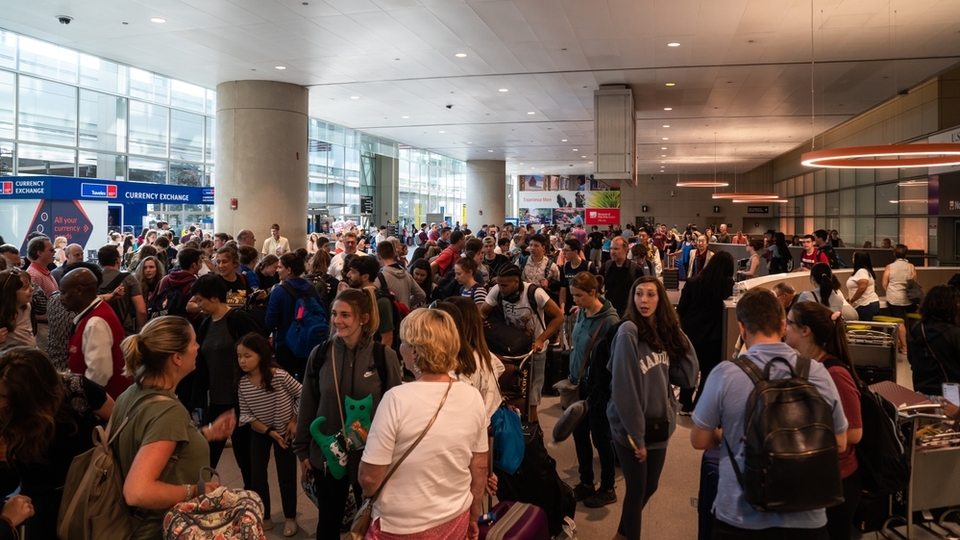 ABD'de hükümetin kapanması havacılık sektörünü vurdu