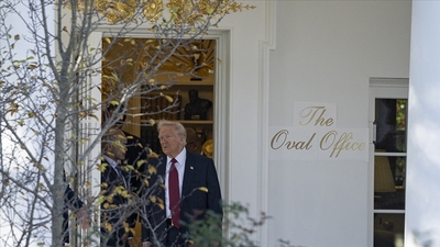 "Oval Ofis" tabelası tepki çekti