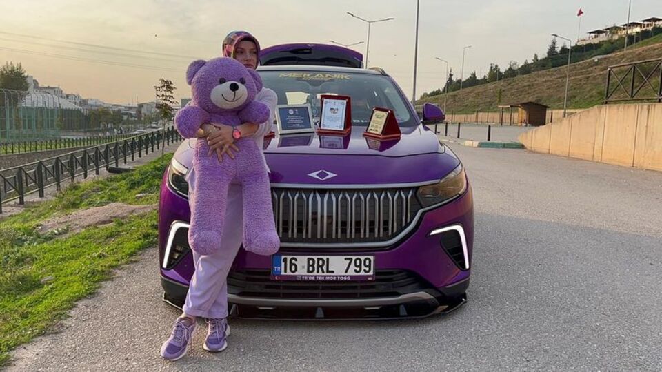 Mor tutkusu hayatına yansıdı!