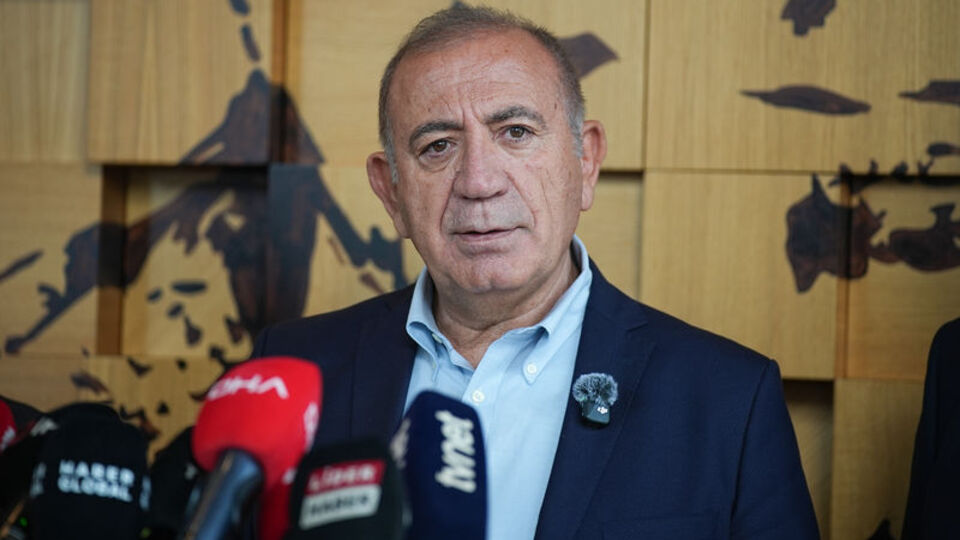 Tekin'den banka hesaplarına erişim talebi