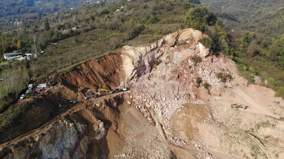 Göçük faciasında yeni tehlike! Çalışmalar durduruldu