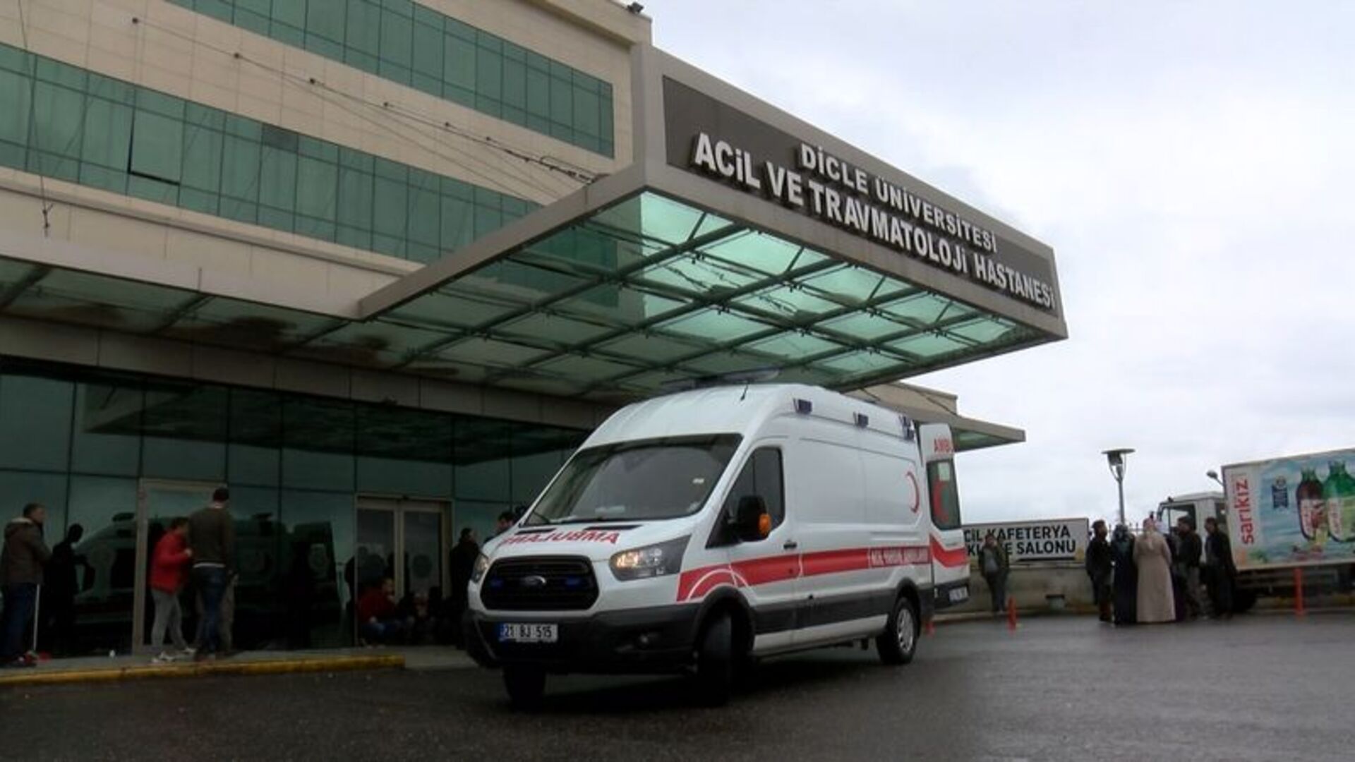 Diyarbakır’da inşaatın 4’üncü katından düşen işçi öldü