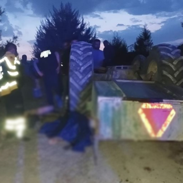 Burdur'da traktör devrildi: 1 ölü, 1 yaralı