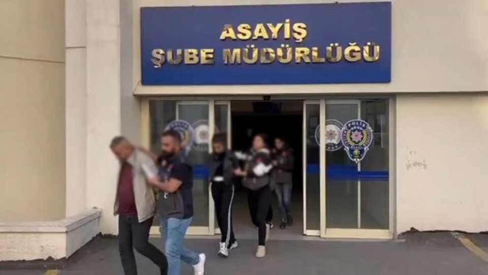 Kuyumculara sahte altın satan 3 şüpheli yakalandı