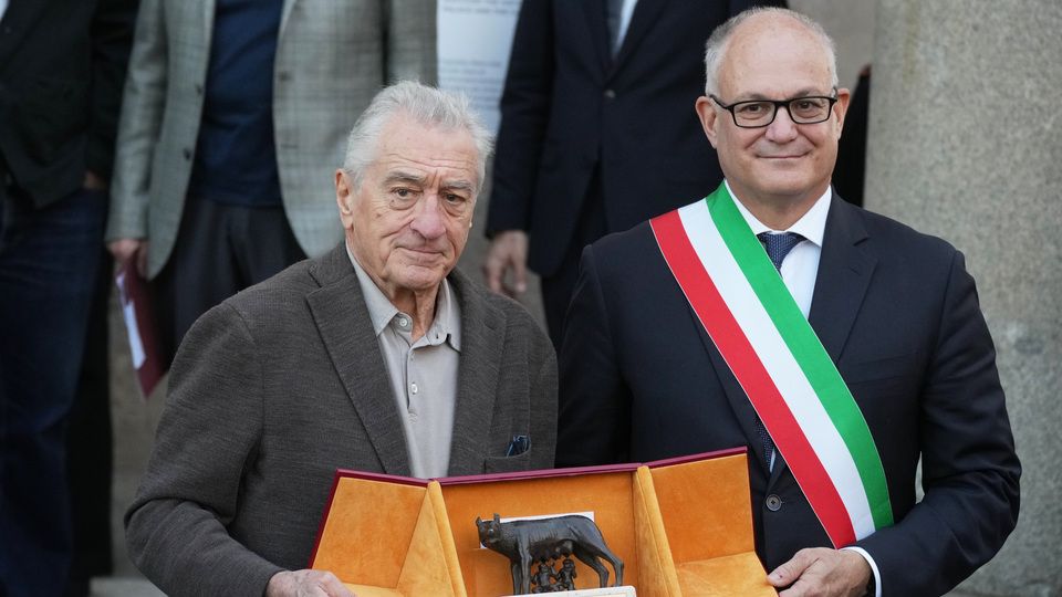 20 yıl sonra nişanına kavuştu