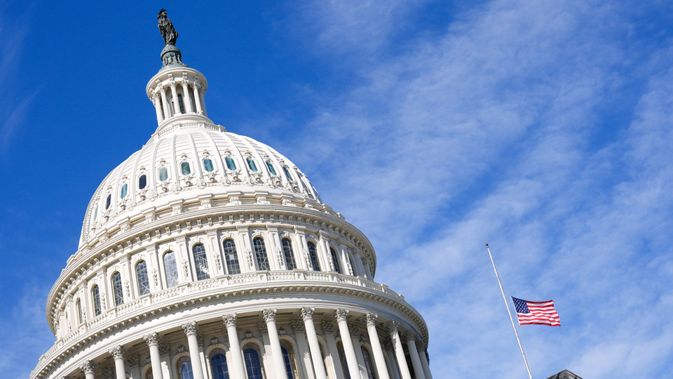 ABD'de hükümetin kapalı olması uçuşları etkiledi!