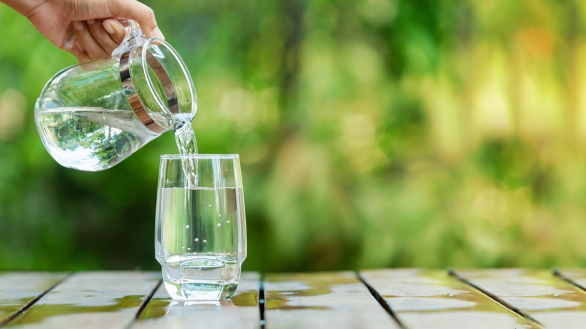 Çok su içmek her zaman faydalı değil! Su tüketimi hakkında yanlış bildiğiniz 5 şey: Günde 8 bardak kuralı geçerli mi?