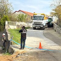 İnanılmaz ölüm! Damper elektrik tellerine çarptı!