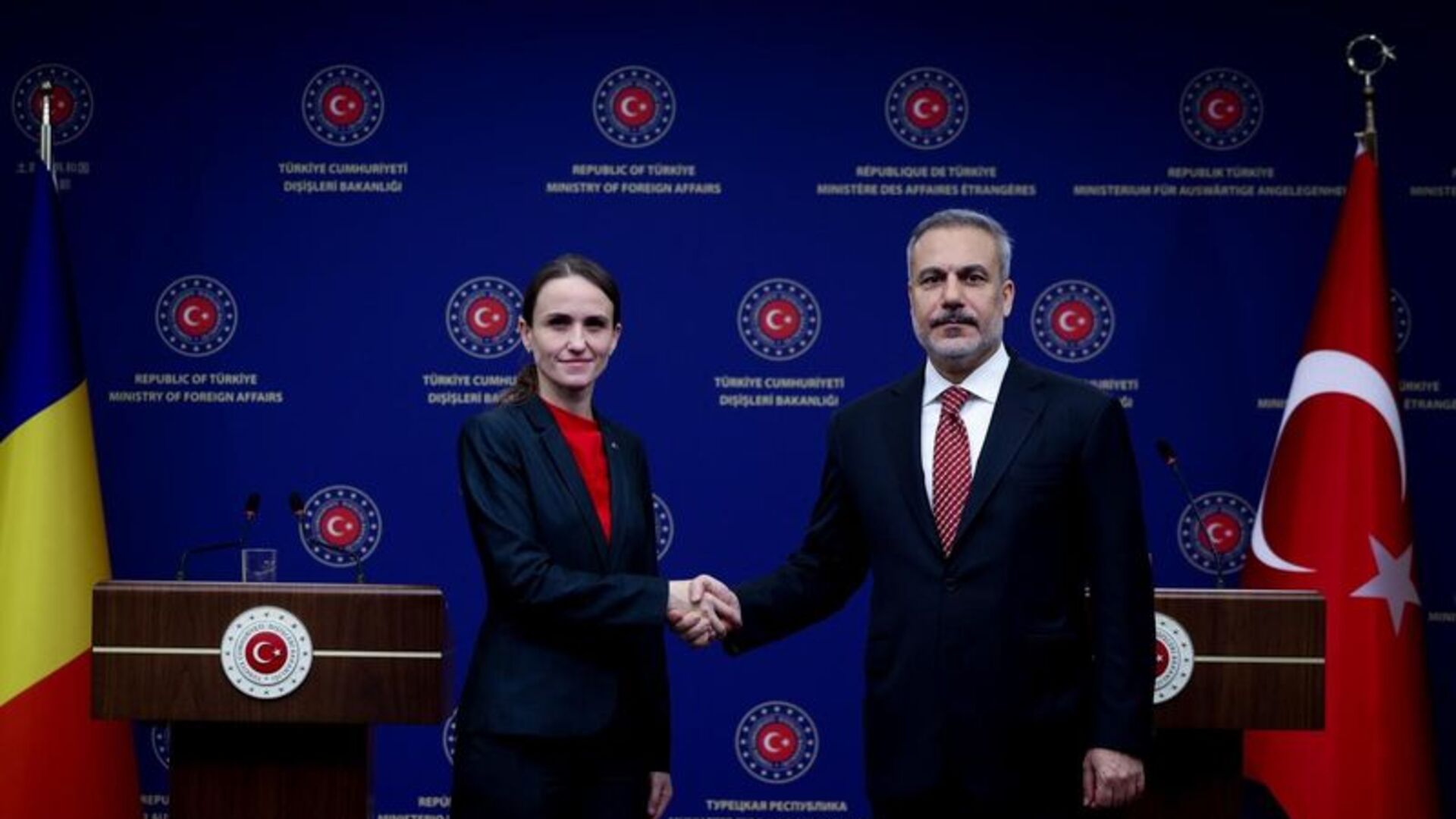 Romanya Dışişleri Bakanı Toiu, Dışişleri Bakanı Fi…