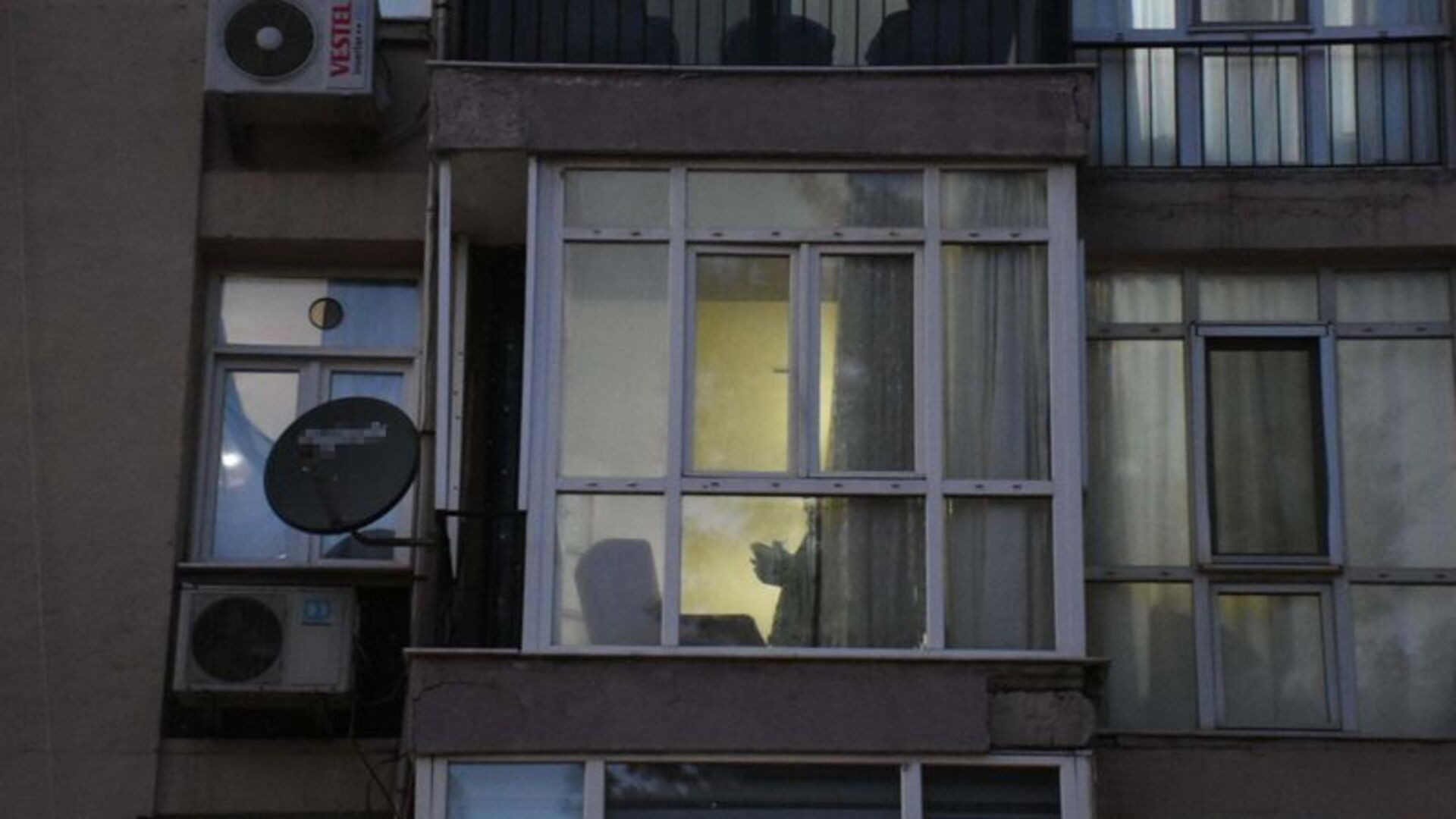 İzmir'de Diş Hekimi Cinayeti: Kiralık Katil İddiası ve Olay Yeri Keşfi
