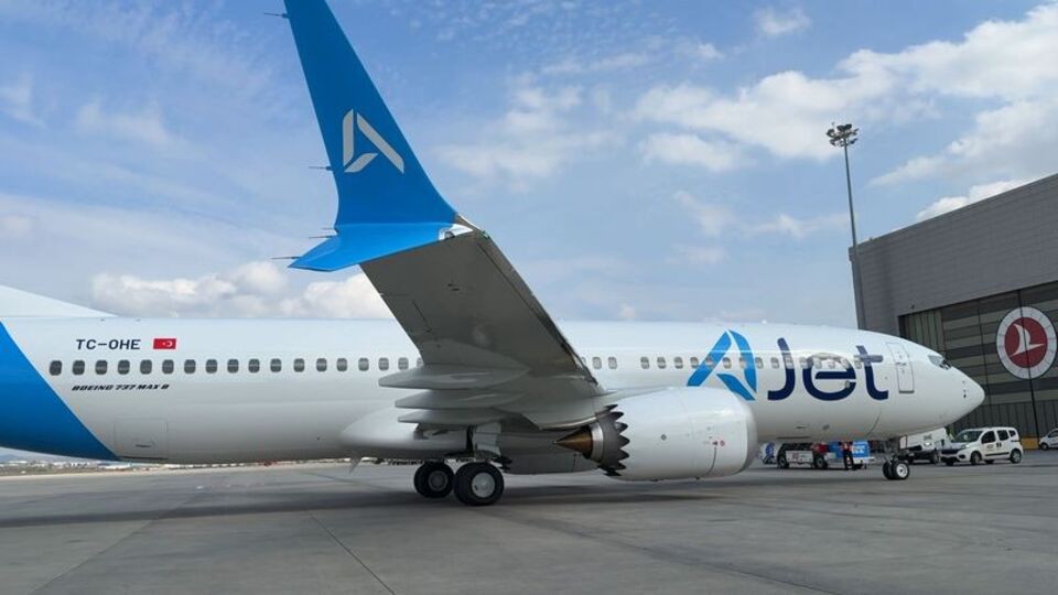 AJetin fabrika çıkışlı 8. uçağı İstanbula geldi