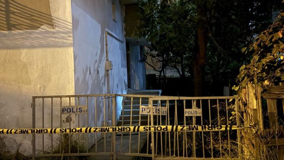 Kocaeli'de binanın kolonlarında çatlak oluştu