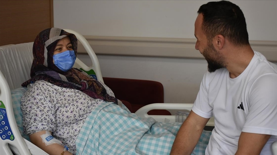 Ablalarına "hayat vermek" için yarıştılar