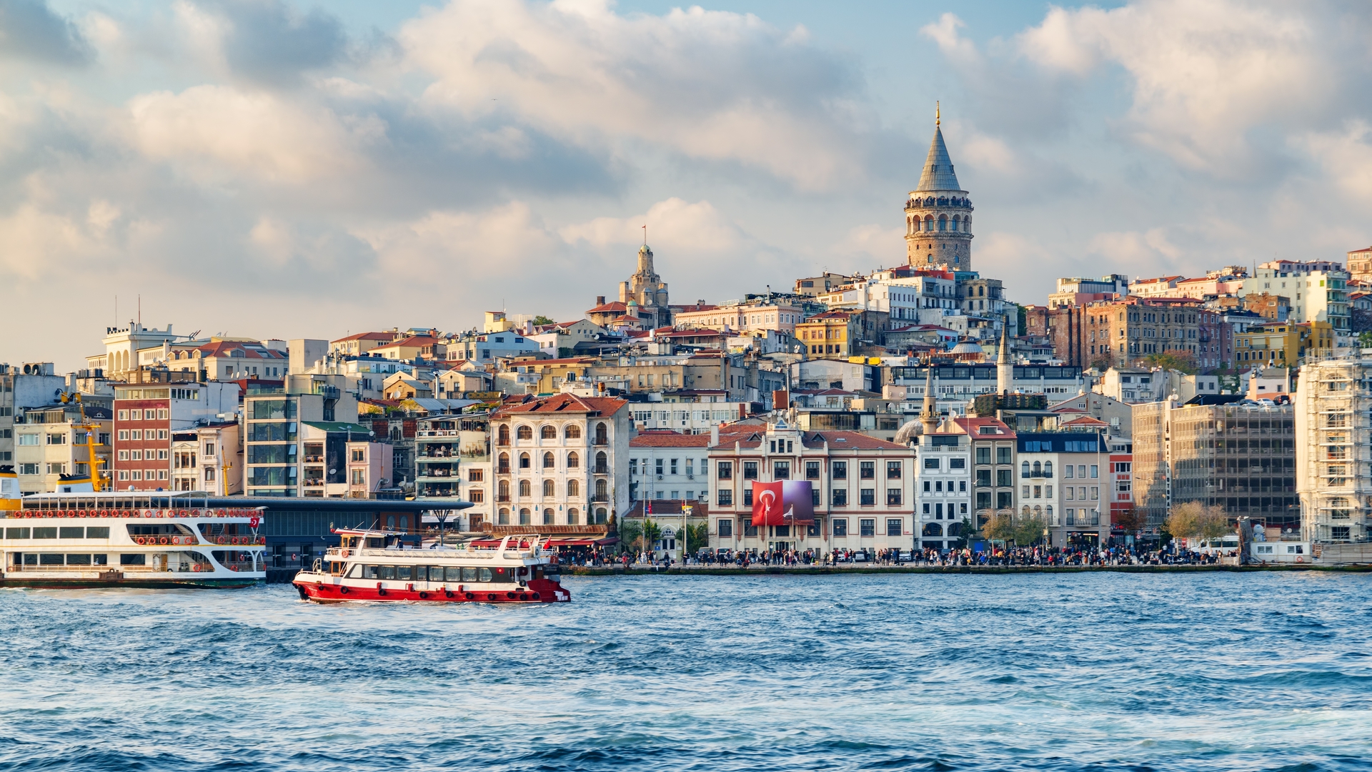 'En çok gitmek istenen şehir' oldu... İstanbul'a a…