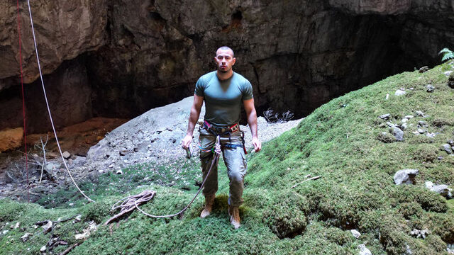 90 metrelik obruğa iniş anını kaydetti