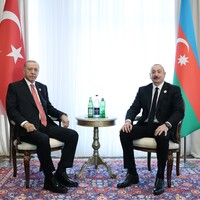 Cumhurbaşkanı Erdoğan: Büyük zaferin mimarı Aliyev'i tebrik ederim