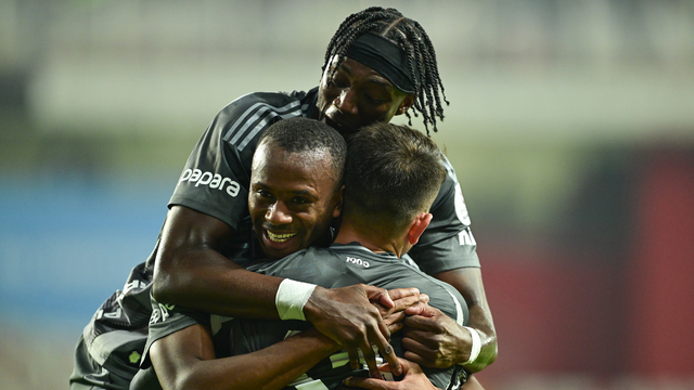 Beşiktaş 3 puanı 3 golle aldı!