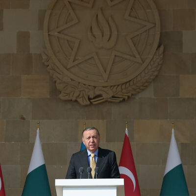 Cumhurbaşkanı Erdoğan'dan Azerbaycan dönüşü açıklamalar