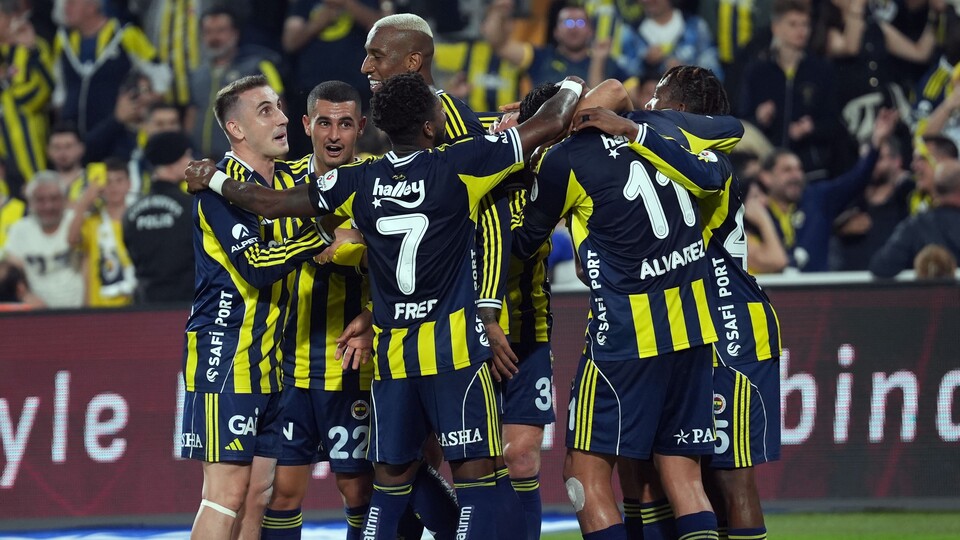 Fenerbahçe doludizgin!