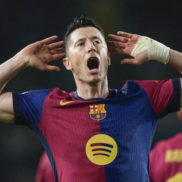 Lewandowski hat-trick yaptı, Barça kazandı!