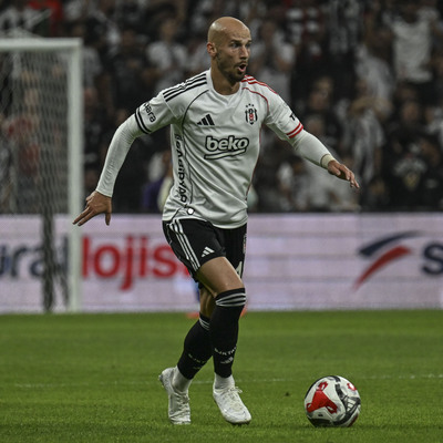 Cerny seriye bağladı!