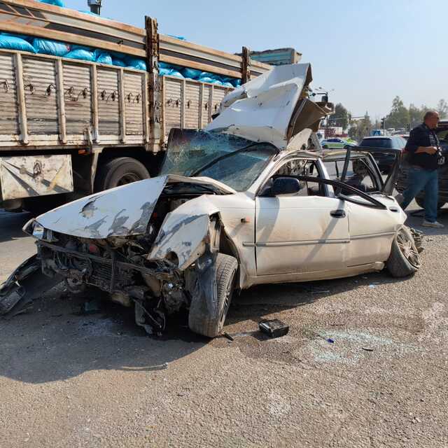 Kırmızı ışıkta 6 aracı biçti!