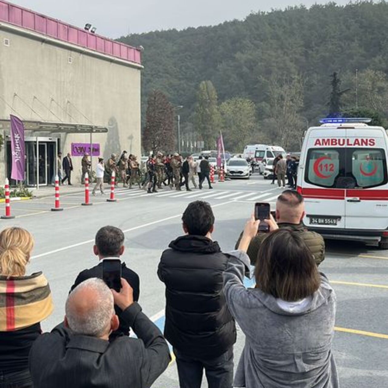 Oyuncak silahla beIN Sports binasına baskın | Son Dakika