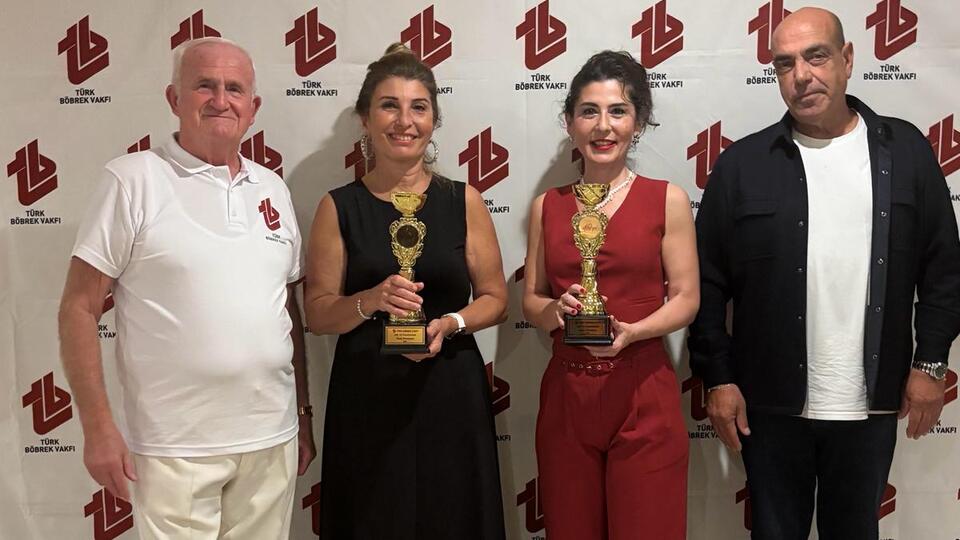 Cumhuriyet coşkusu kortlara taşındı