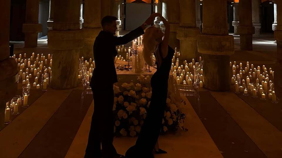 Evlenme teklifinde bulundu