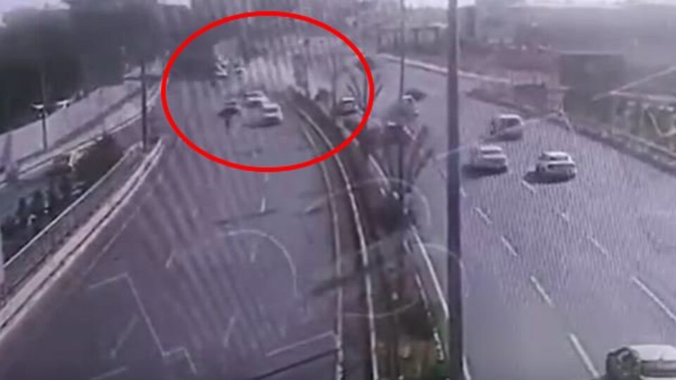 Zincirleme kaza kameraya yansıdı: 2 ölü, 2 yaralı