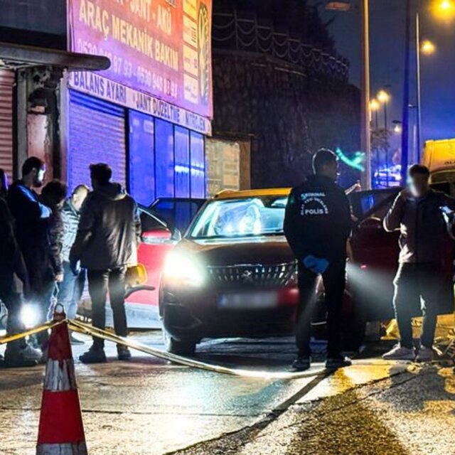 Otomobilde silahlı kavga: 2 ölü, 1 yaralı