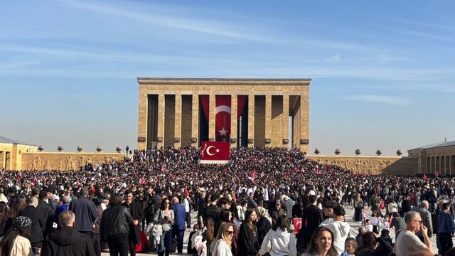 10 Kasım'da Anıtkabir'i kaç kişi ziyaret etti?