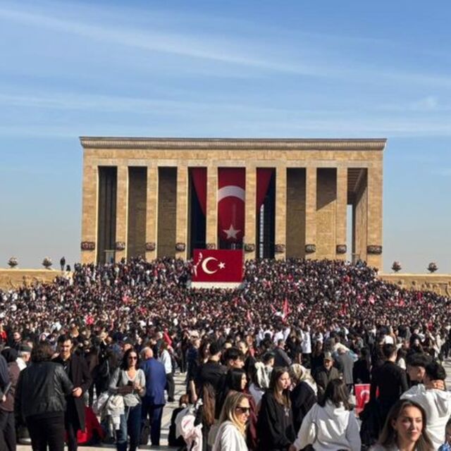 10 Kasım'da Anıtkabir'i kaç kişi ziyaret etti?