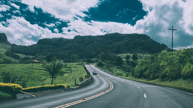 Bremen - Hamburg kaç kilometre?