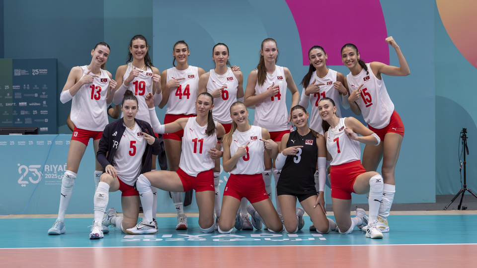 Sultanlar, Tacikistan'ı rahat geçti