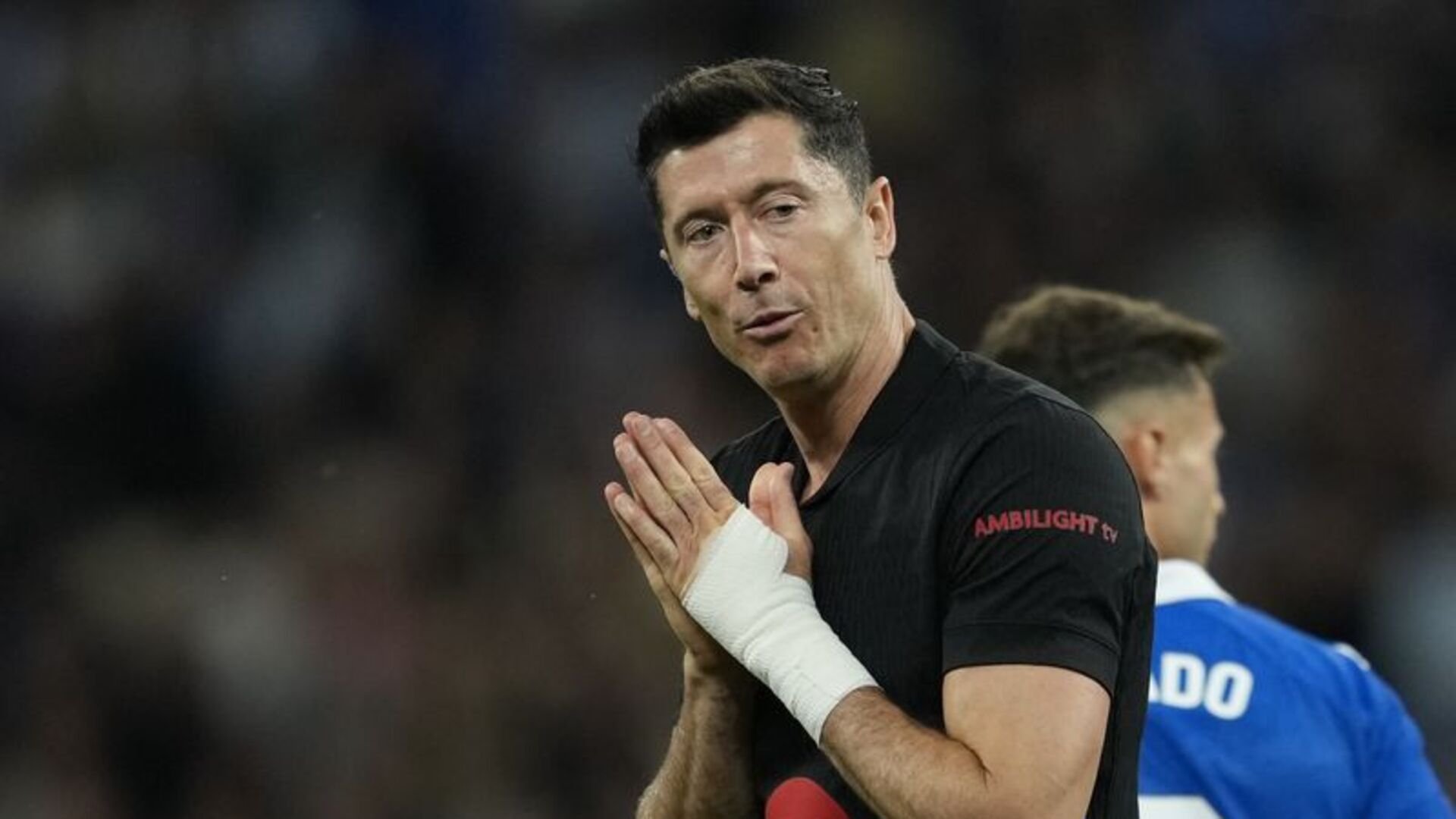 Robert Lewandowski Barcelona'dan Ayrılıyor mu? Fenerbahçe İle İsimleri Anılıyor