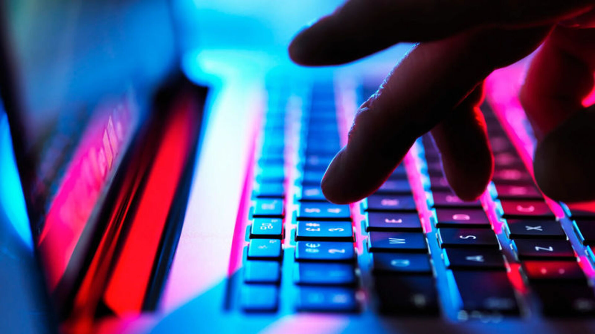 Troller ve Hackerlar Milli Güvenlik Tehdidi Olarak Belgelendi