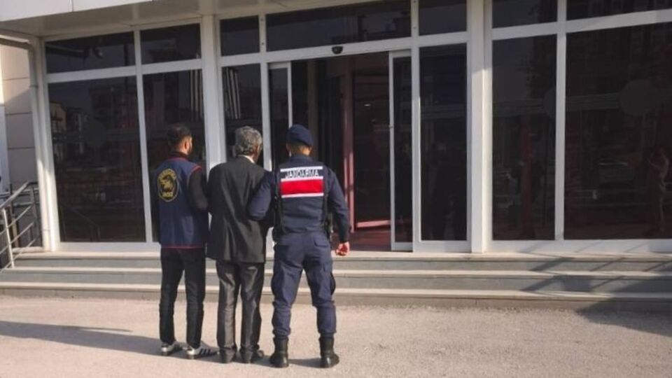 Kardeşini öldürdü yengesini yaraladı! Tam 22 yıl sonra...