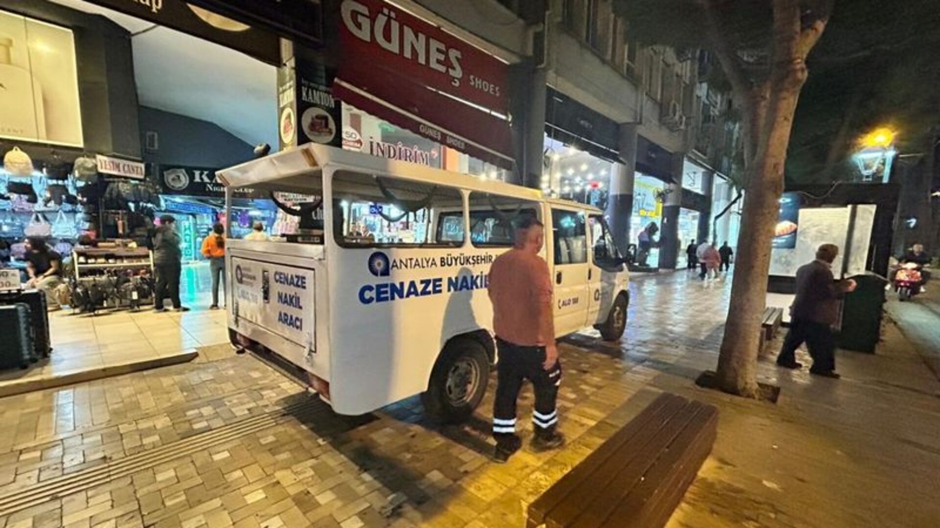 Antalya'da Dayanılmaz Koku Faciayı Açığa Çıkardı: 1 Aylık Ceset Bulundu