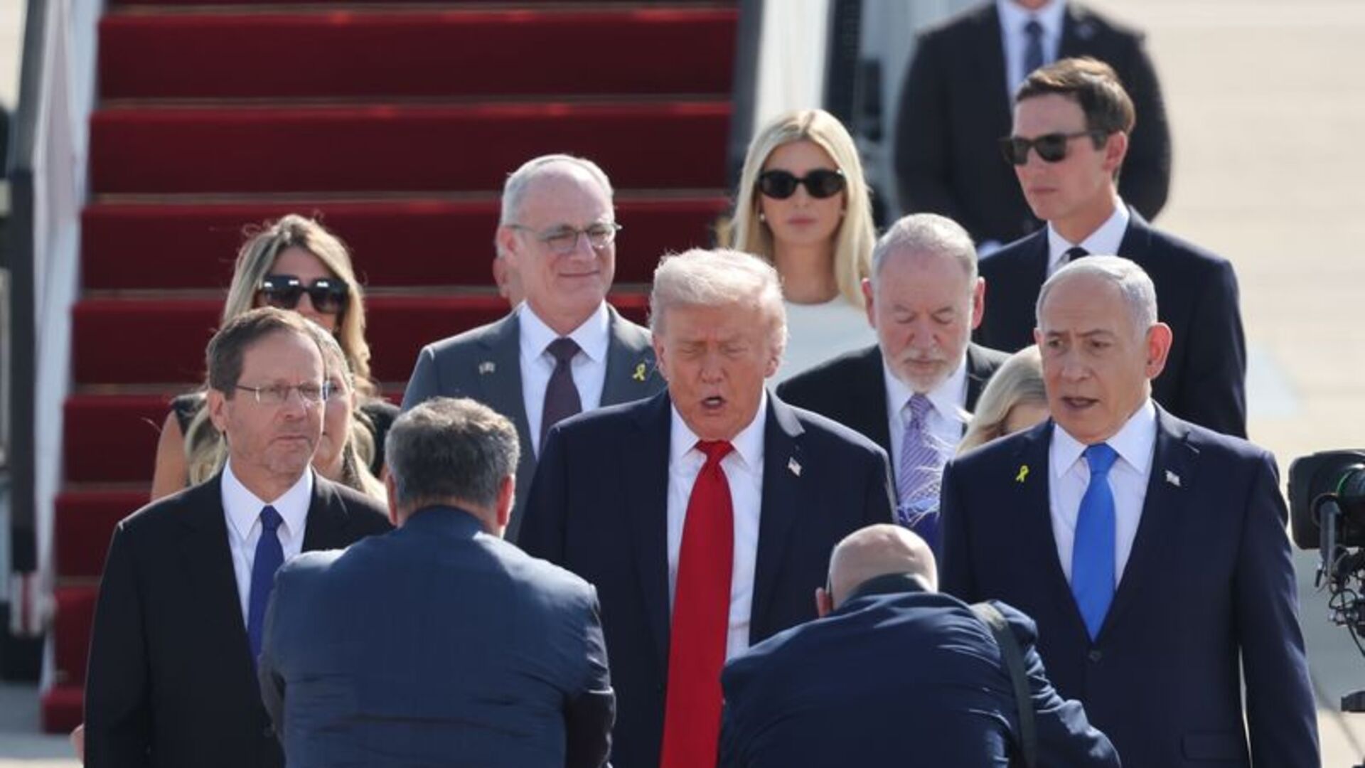 ABD Başkanı Trump'tan İsrail Cumhurbaşkanı Herzog'a "Netanyahu'yu affet" mektubu | Dış Haberler