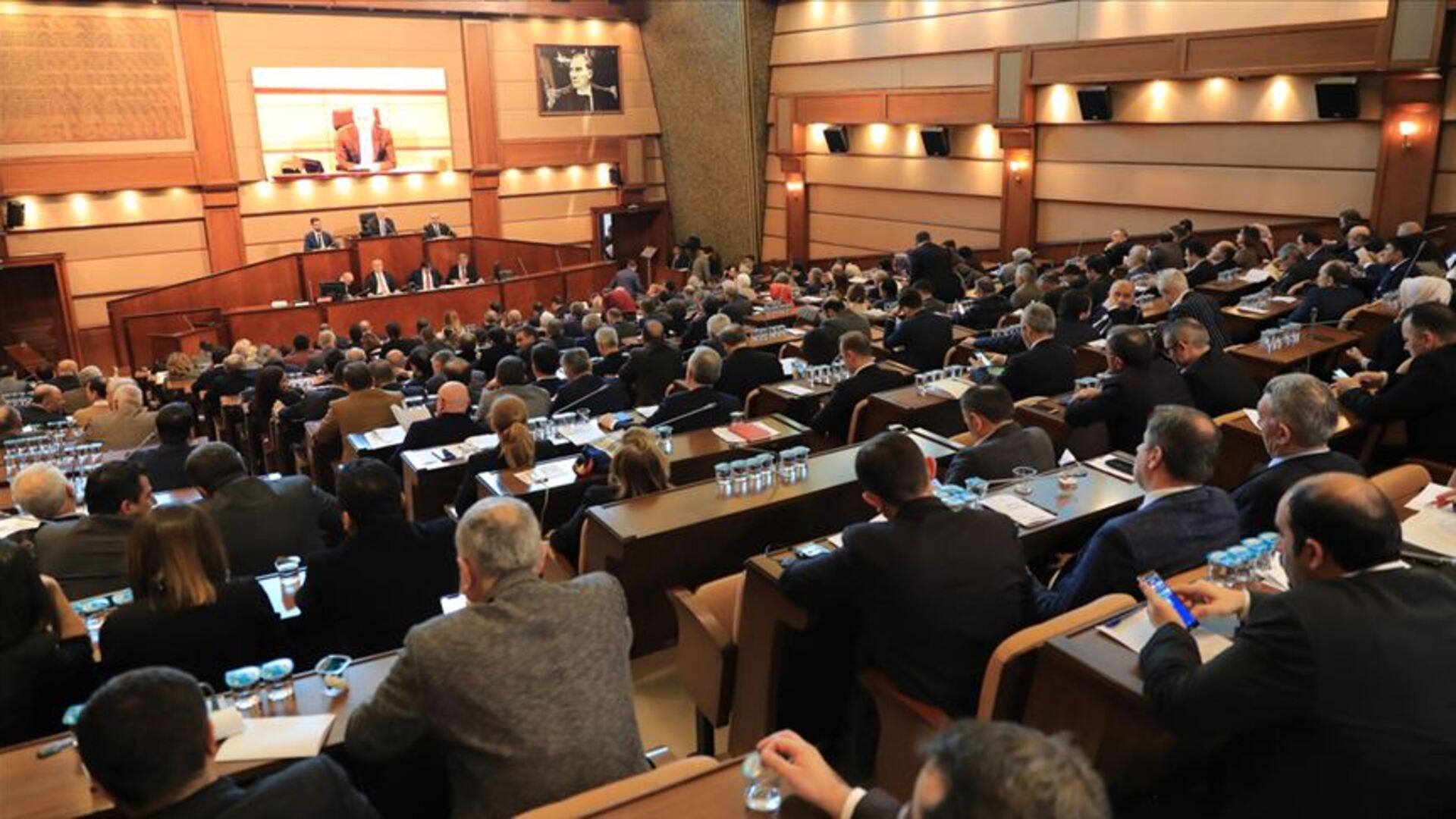 İBB Meclisi'nde İstanbul'un Ulaşım Sorunları Masaya Yatırıldı