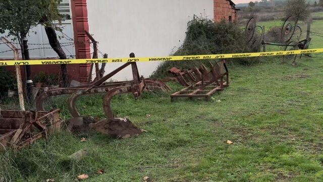 Oyun oynarken üzerine saban devrilen çocuk öldü