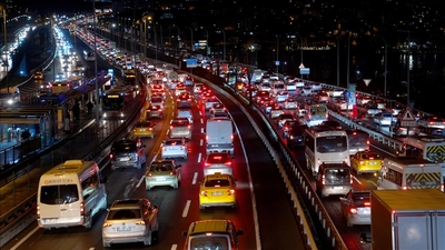 İstanbul'da trafik yoğunluğu yüzde 80'e çıktı