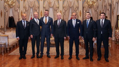 F.Bahçe'den vali Davut Gül'e ziyaret!