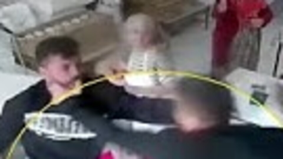 Fırında yumruk yumruğa kavga!