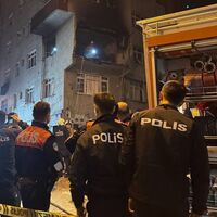 Kağıthane'de bir binada patlama
