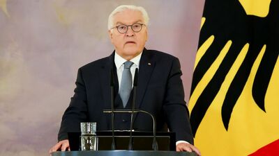 Steinmeier'den zorunluk askerlik açıklaması