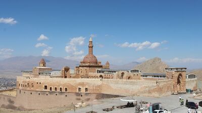 Ağrı'daki İshak Paşa Sarayı'nda ara tatil yoğunluğu